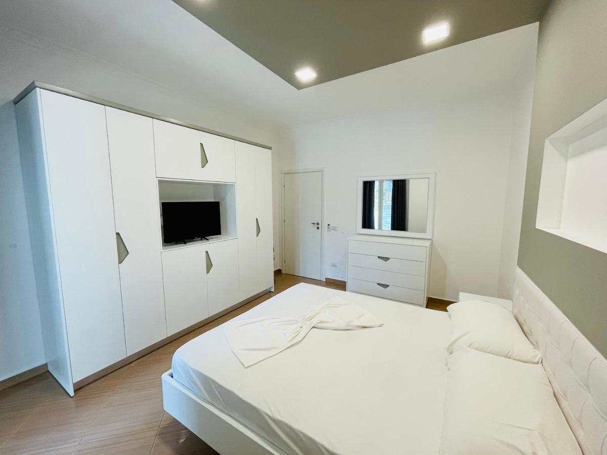 Jico Travel - Bani Apartments Vlorë Eksteriør billede
