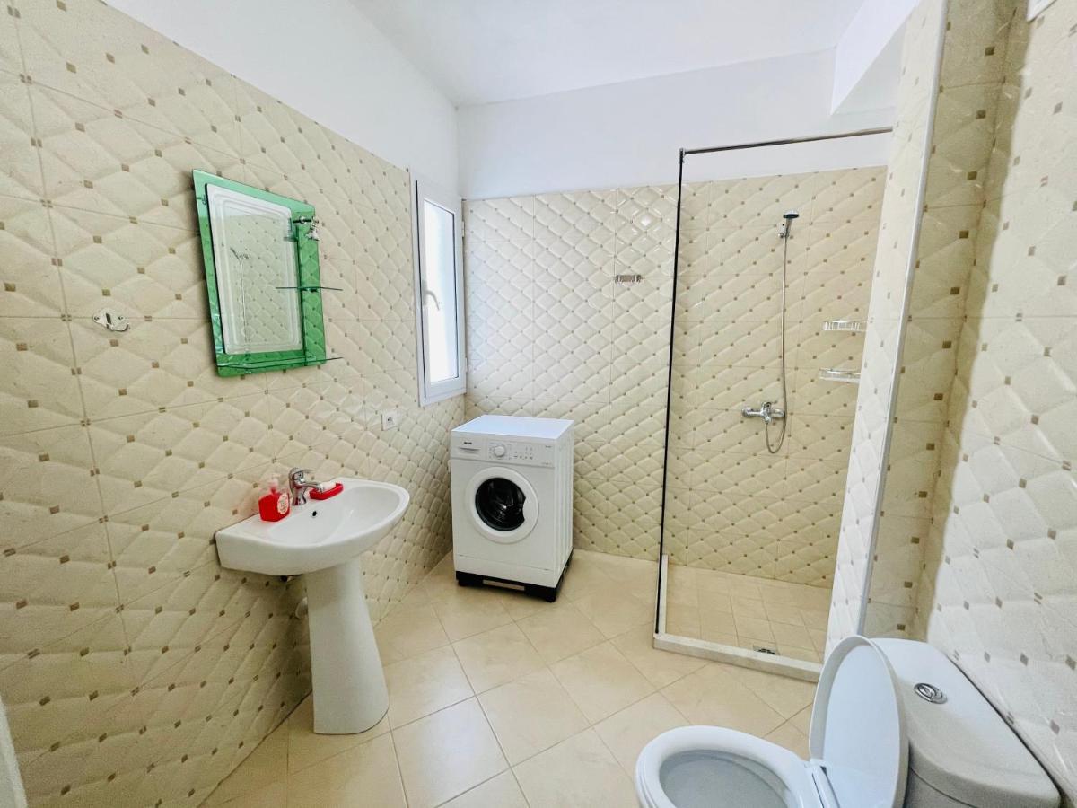 Jico Travel - Bani Apartments Vlorë Eksteriør billede